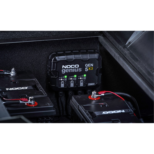 Chargeur de batterie embarqu&eacute; &agrave; 3 sorties de 15 amp&egrave;res Gen5X3 Genius WestPier