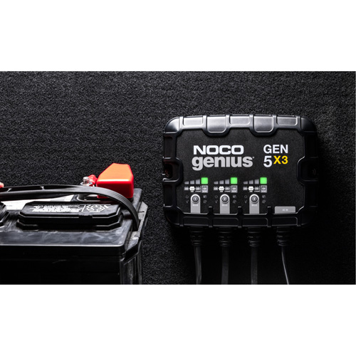 Chargeur de batterie embarqu&eacute; &agrave; 3 sorties de 15 amp&egrave;res Gen5X3 Genius WestPier