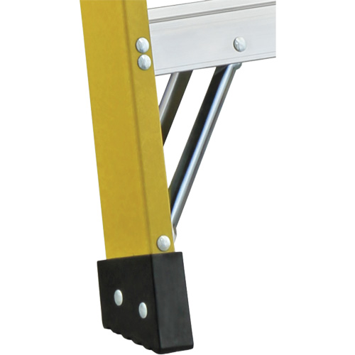 6600 Series Industrial Heavy-Duty 2-Way Stepladders, Fibreglass, 300 lbs. Capacity, 6' WestPier