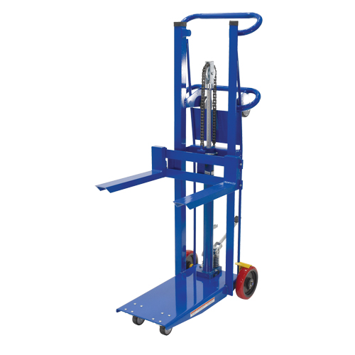 Empileur &agrave; plateforme, M&eacute;canisme Pompe au pied, Capacit&eacute; de 750 lb, Levage max de 52" WestPier