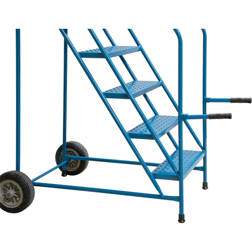 Escabeau roulant avec rails pour acc&egrave;s &agrave; une remorque, 4 marches, Largeur de la marche 22", Hauteur de la plateforme 37", Acier WestPier