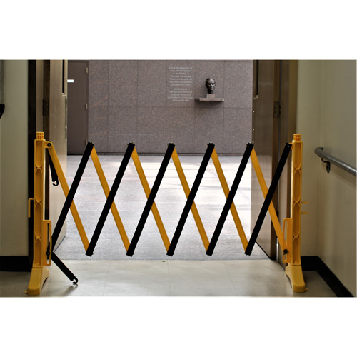 Xpandit Barricade, 36" H x 11.5' L, Black/Yellow WestPier