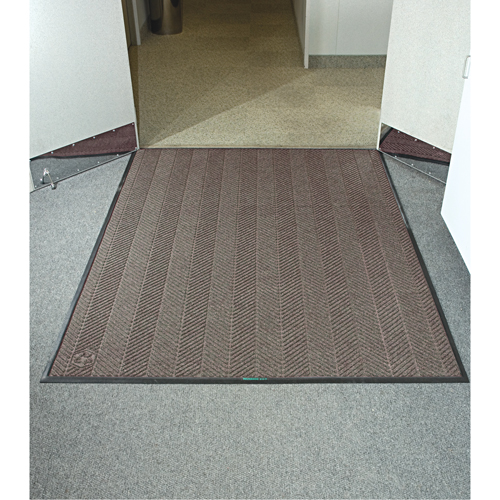 Tapis Waterhog Eco Elite, Essuie-pieds/grattoir, 4' x 20' x 3/8", Brun ch&acirc;taignier WestPier