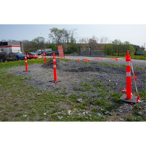 Poteau d&eacute;lin&eacute;ateur de qualit&eacute; sup&eacute;rieure, 42" h, Orange WestPier