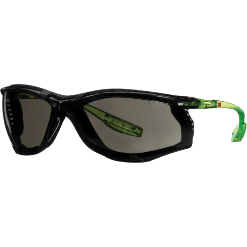Lunettes de s&eacute;curit&eacute; de s&eacute;rie Solus CCS, Lentille Gris, Antibu&eacute;e/Anti-&eacute;gratignures, R&eacute;pond ou surpasse la norme CSA Z94.3 WestPier