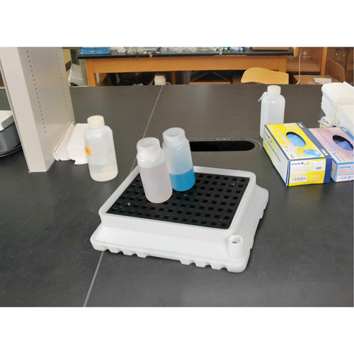 P4 Ultra-Spill Tray, 17" lo x 21" la x 4" h, Cap. de d&eacute;versement 2,9 gal. US WestPier