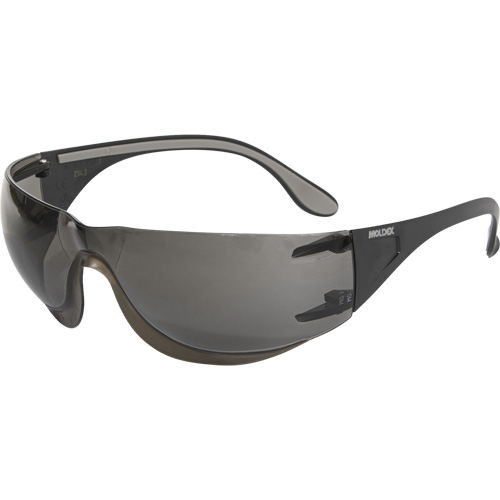 Lunettes de s&eacute;curit&eacute; Adapt, Lentille Fum&eacute;e, Antibu&eacute;e/Anti-&eacute;gratignures, ANSI Z87+/R&eacute;pond ou surpasse la norme CSA Z94.3 WestPier