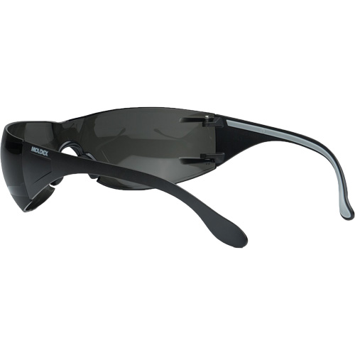 Lunettes de s&eacute;curit&eacute; Adapt Lite, Lentille Fum&eacute;e, Antibu&eacute;e/Anti-&eacute;gratignures, ANSI Z87+/R&eacute;pond ou surpasse la norme CSA Z94.3 WestPier