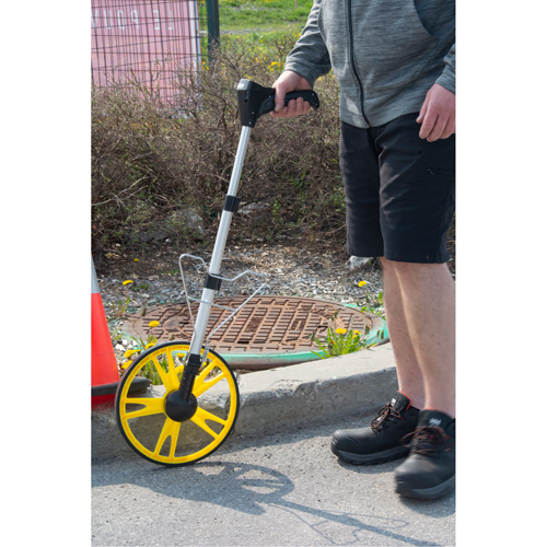 Digital Distance Measuring Wheel, 12.5"/31.8 cm, 99999.9 m Range, Feet/Metres WestPier