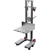 Empileur &agrave; plateforme, M&eacute;canisme Treuil manuel, Capacit&eacute; de 400 lb, Levage max de 60" WestPier