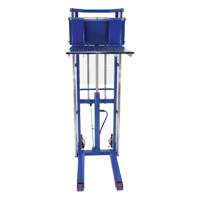 Gerbeur Hefti-Lift, M&eacute;canisme Pompe au pied, Capacit&eacute; de 1500 lb, Levage max de 63" WestPier