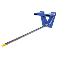 Fl&egrave;che de chariot &eacute;l&eacute;vateur pour tapis, 108-1/2" longueur, Install&eacute; sur fourche, Capacit&eacute; de 2500 lb WestPier