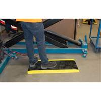 Anti-Fatigue Matting, Diamond, 1-2/3' x 3-1/4' x 3/4", Black/Yellow, Polyurethane WestPier