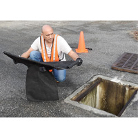 Bac de r&eacute;tention carr&eacute; Ultra-Drain Guard avec orifice de trop-plein, Huile & s&eacute;diments, 16" - 28" lo x 20" - 36" la WestPier