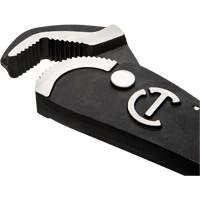 Cl&eacute; bimat&eacute;riau auto-ajustable pour tuyau, Cap des m&acirc;choires 1-1/2", Longueur 12", Fini Oxyde noir, Prise Coussin&eacute;e WestPier